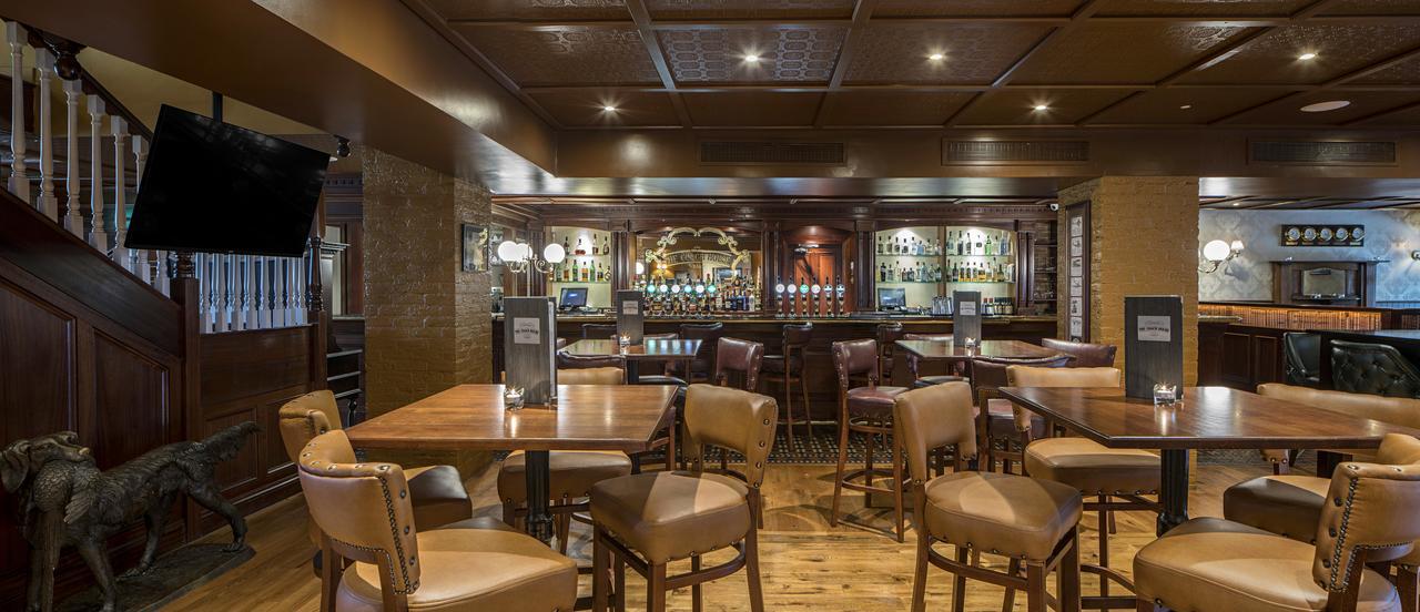 The Johnstown Estate Hotel Enfield Bagian luar foto